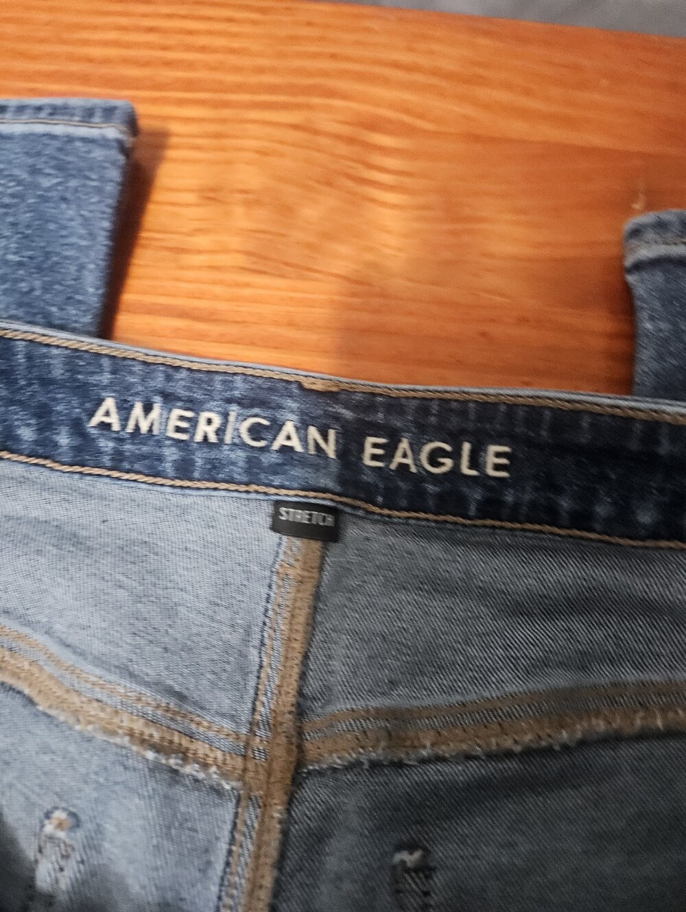 American Eagle Stretch Medium Wash Straight Leg High Rise Jeans Size 10! - Picture 3 of 7